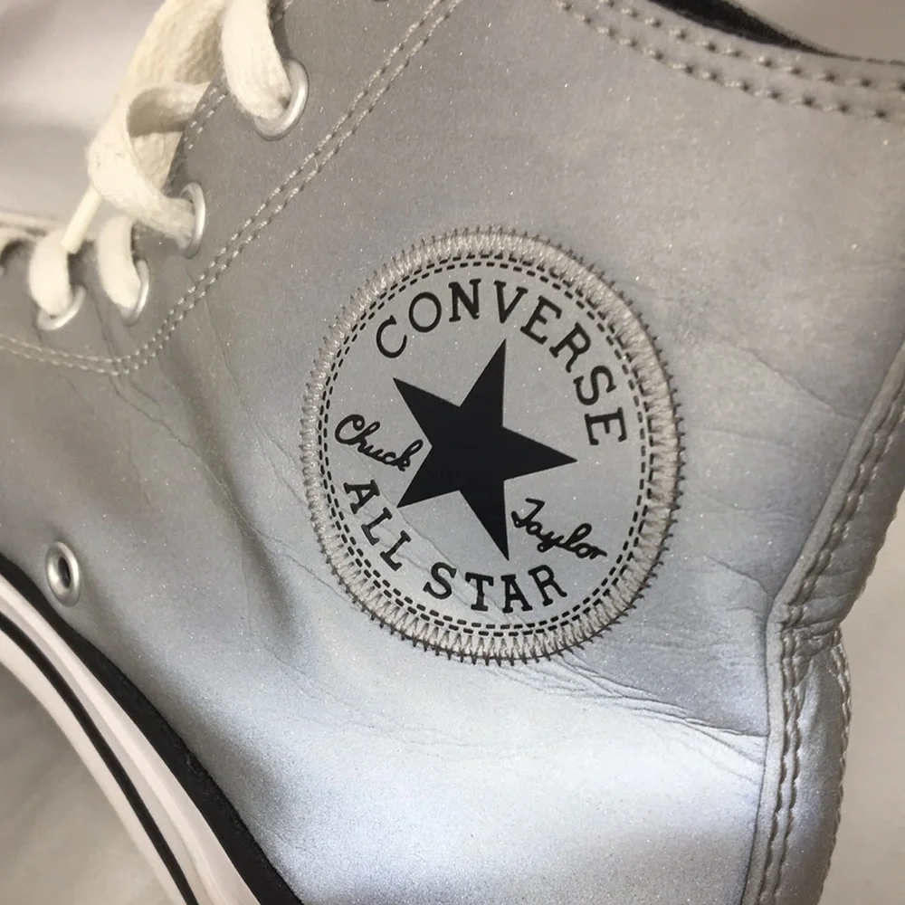 Converse Junior Chuck Taylor Matte Metallic High Tops Size 5 GREAT Condition